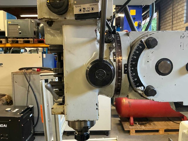 Supermax ycm-16vs cnc bedfreesmachine - afbeelding 14 van  29