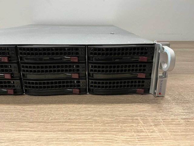 Supermicro cse-826 server - afbeelding 3 van  9