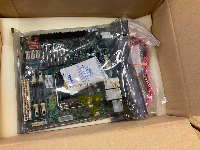 Supermicro x11sslvds - afbeelding 1 van  2