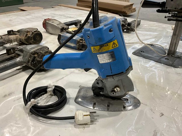 Suprena cr-100a textiel knip machine - afbeelding 4 van  4