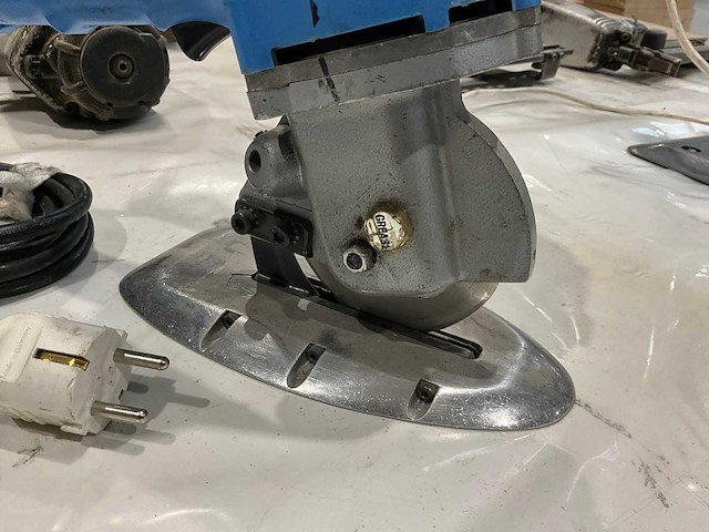 Suprena cr-100a textiel knip machine - afbeelding 2 van  4