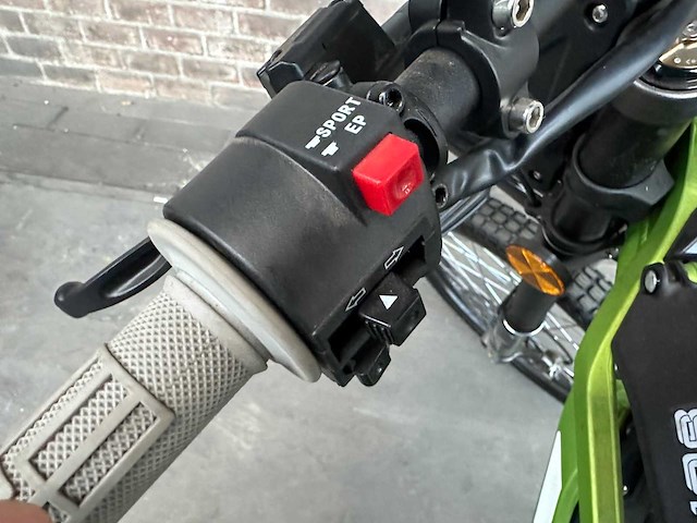 Sur-ron light bee a067 l1ex elektrische enduro crosser (nieuw in doos) - afbeelding 21 van  35