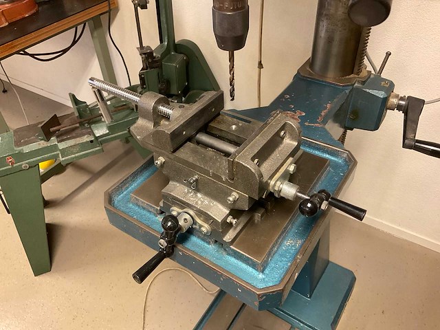 Suring 32sgu kolomboormachine met voetbediening - afbeelding 2 van  3