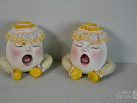 Surrealistische kleine beelden - afbeelding 1 van  3