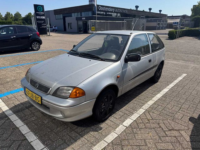Suzuki - 2002 - swift - 1.0 summum - 67-jb-bg - afbeelding 1 van  6