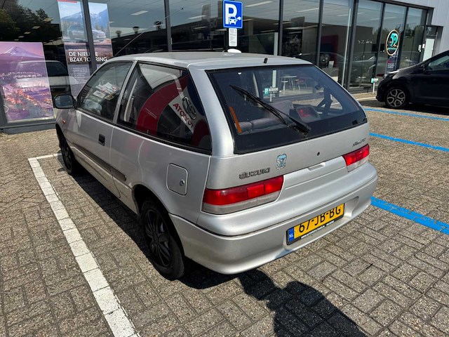 Suzuki - 2002 - swift - 1.0 summum - 67-jb-bg - afbeelding 3 van  6