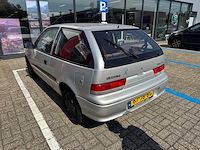 Suzuki - 2002 - swift - 1.0 summum - 67-jb-bg - afbeelding 3 van  6