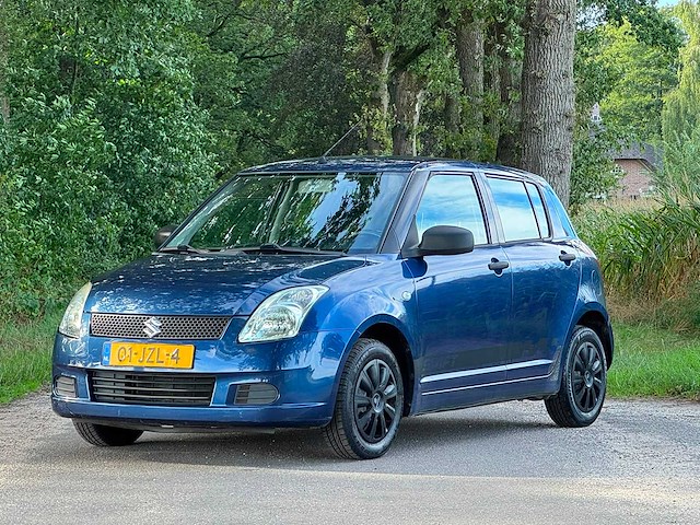 Suzuki - 2005 - swift - 1.3 ga - 01-jzl-4 - afbeelding 1 van  12