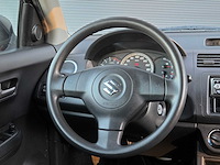 Suzuki - 2005 - swift - 1.3 gls - 03-rr-xl - afbeelding 4 van  23