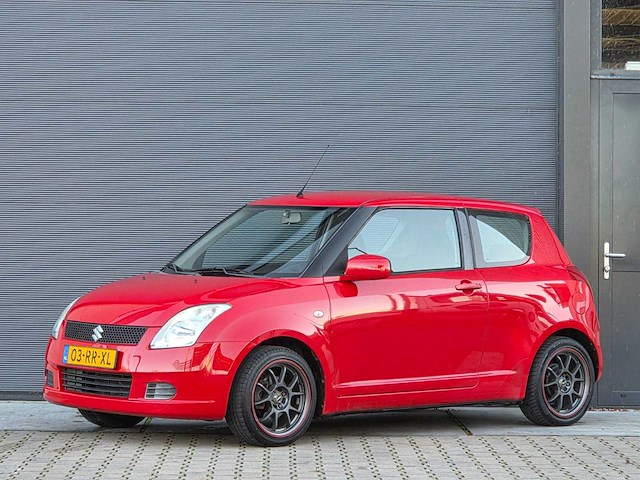 Suzuki - 2005 - swift - 1.3 gls - 03-rr-xl - afbeelding 1 van  23