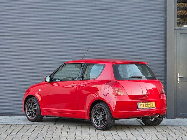 Suzuki - 2005 - swift - 1.3 gls - 03-rr-xl - afbeelding 21 van  23
