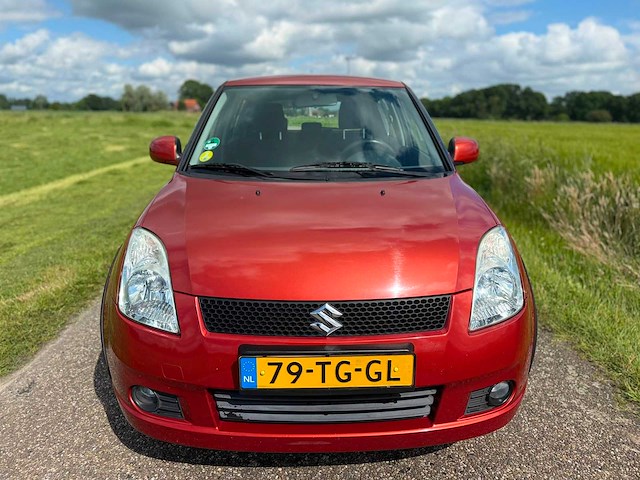 Suzuki - 2006 - swift - 1.3 shogun - 79-tg-gl - personenauto - afbeelding 5 van  9