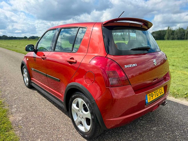 Suzuki - 2006 - swift - 1.3 shogun - 79-tg-gl - personenauto - afbeelding 8 van  9