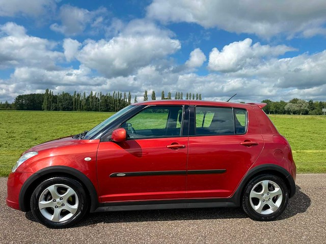 Suzuki - 2006 - swift - 1.3 shogun - 79-tg-gl - personenauto - afbeelding 11 van  13