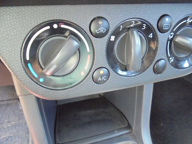 Suzuki - 2007 - swift - 1.3 exclusive - 61-xbn-2 - afbeelding 3 van  16