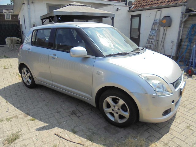 Suzuki - 2007 - swift - 1.3 exclusive - 61-xbn-2 - afbeelding 9 van  16