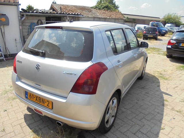 Suzuki - 2007 - swift - 1.3 exclusive - 61-xbn-2 - afbeelding 10 van  16
