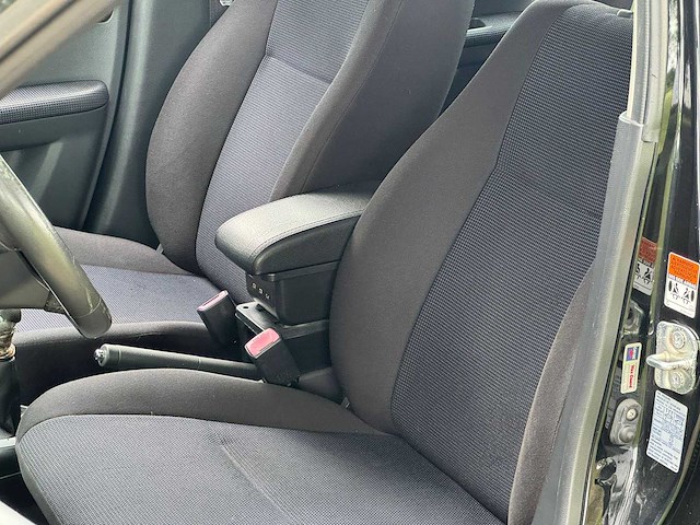 Suzuki - 2007 - swift - 1.3 shogun - 70-tr-bb - afbeelding 2 van  23