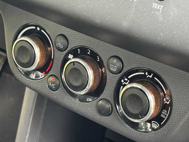 Suzuki - 2007 - swift - 1.3 shogun - 70-tr-bb - afbeelding 6 van  23