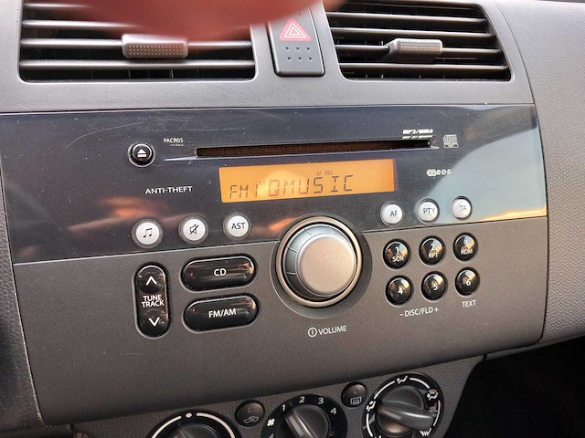 Suzuki - 2007 - swift - 1.3 shogun - personenauto - afbeelding 2 van  16