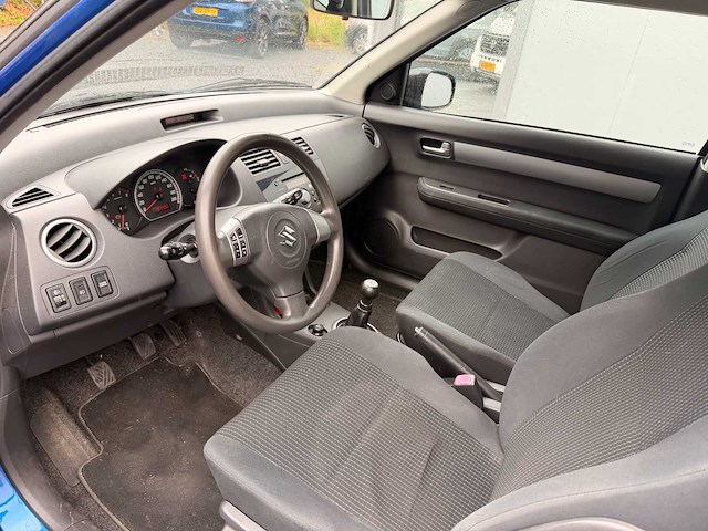 Suzuki - 2007 - swift - 1.5 exclusive - 73-xs-nd - afbeelding 2 van  10
