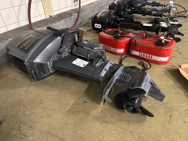 Suzuki - 30 pk - buitenboordmotor - afbeelding 1 van  7