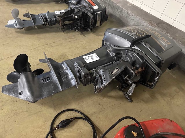 Suzuki - 30 pk - buitenboordmotor - afbeelding 2 van  7