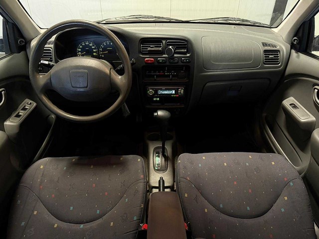 Suzuki - alto - 1.1 gls - car - 2002|15-jn-zn|iaw - afbeelding 2 van  14