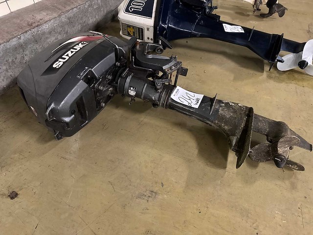 Suzuki - buitenboordmotor - afbeelding 1 van  7