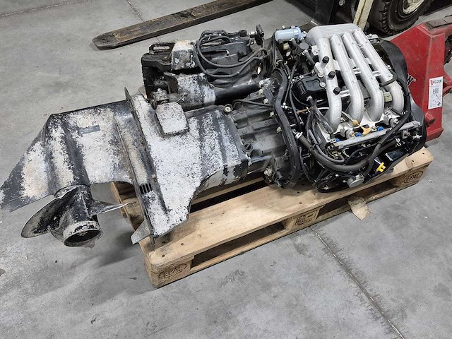 Suzuki - df60 - 60 pk - 4-takt - buitenboordmotor - afbeelding 5 van  11