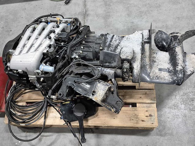 Suzuki - df60 - 60 pk - 4-takt - buitenboordmotor - afbeelding 7 van  11