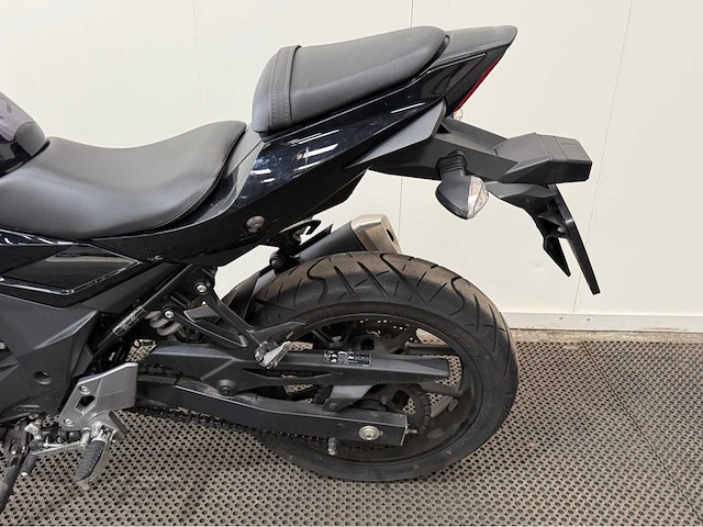 Suzuki - gsx 250 ra - sport - 5724 km - motorfiets - 2020 - afbeelding 3 van  14