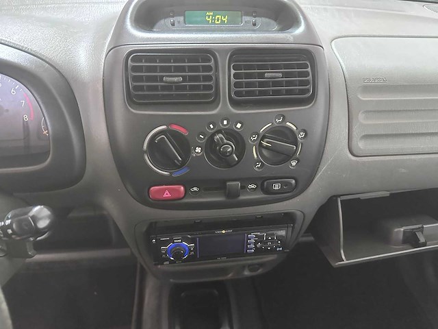 Suzuki - ignis - 1.3-16v gs - car - 2001 - afbeelding 4 van  17