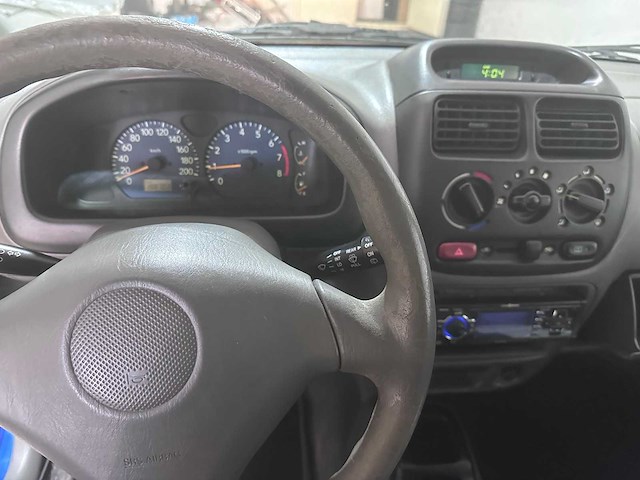 Suzuki - ignis - 1.3-16v gs - car - 2001 - afbeelding 16 van  17