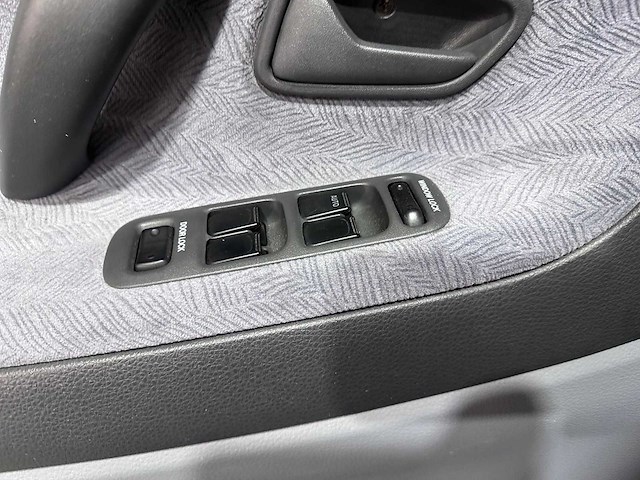 Suzuki - liana - 1.6 glx - 78-lr-dd- 2003 - afbeelding 1 van  10