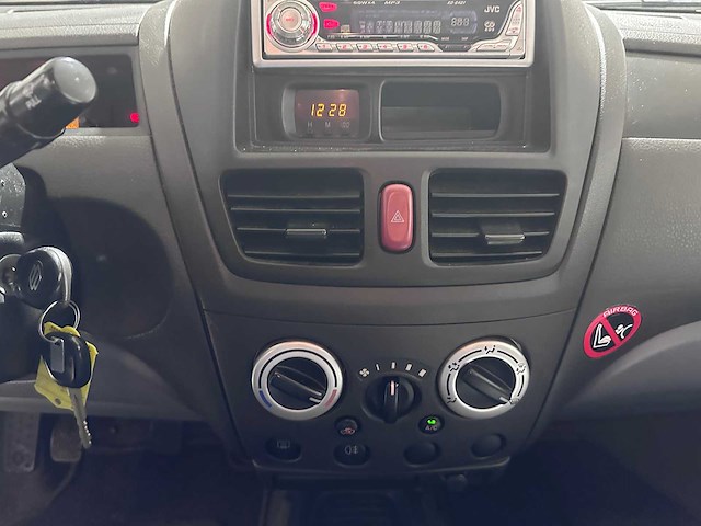 Suzuki - liana - 1.6 glx - 78-lr-dd- 2003 - afbeelding 2 van  10