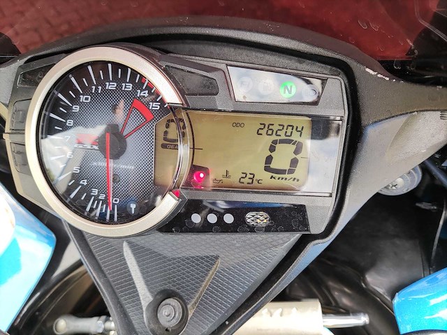 Suzuki - sport - gsx r 1000 - motorfiets - afbeelding 4 van  18