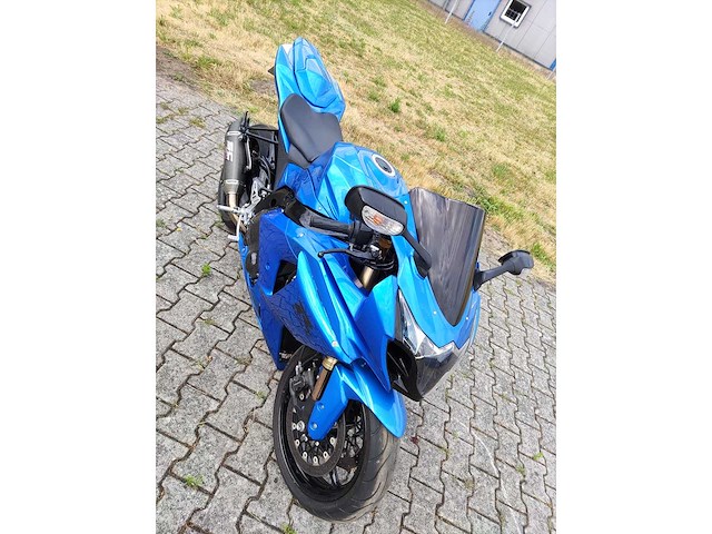 Suzuki - sport - gsx r 1000 - motorfiets - afbeelding 7 van  18