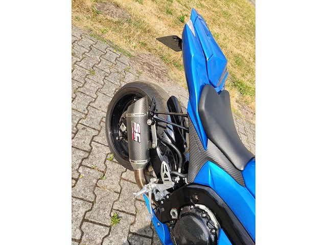 Suzuki - sport - gsx r 1000 - motorfiets - afbeelding 8 van  18