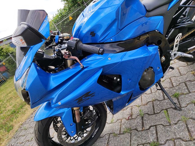 Suzuki - sport - gsx r 1000 - motorfiets - afbeelding 10 van  18