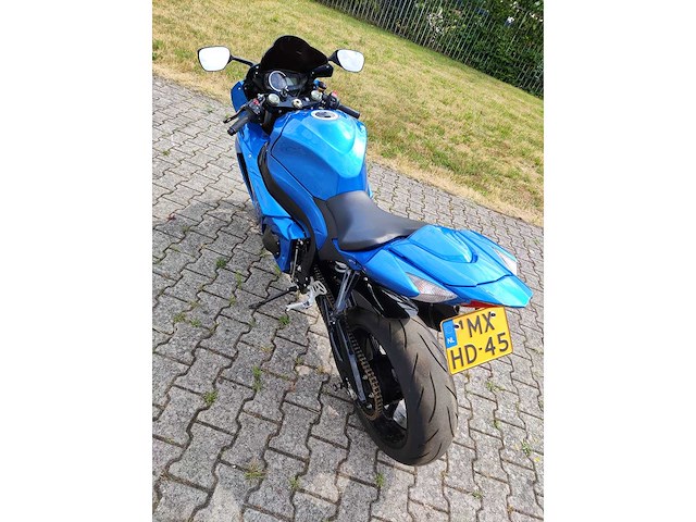 Suzuki - sport - gsx r 1000 - motorfiets - afbeelding 12 van  18