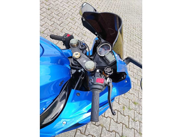 Suzuki - sport - gsx r 1000 - motorfiets - afbeelding 5 van  12