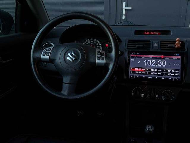 Suzuki - swift - 1.3 gls - car - 2006|2-tpl-88|iaw - afbeelding 6 van  20
