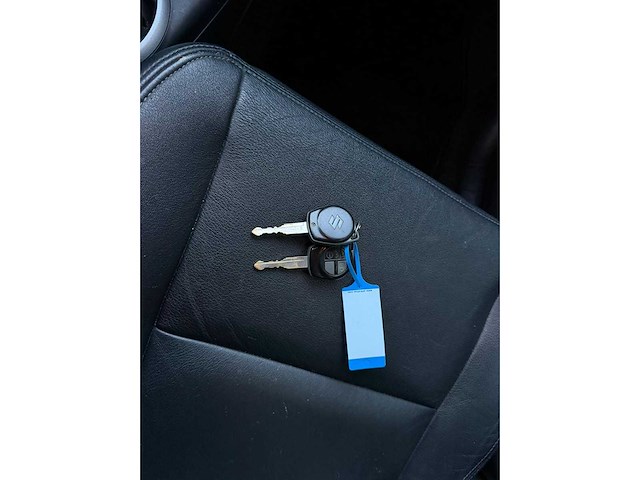 Suzuki - swift - 1.3 gls - car - 2006|2-tpl-88|iaw - afbeelding 11 van  20