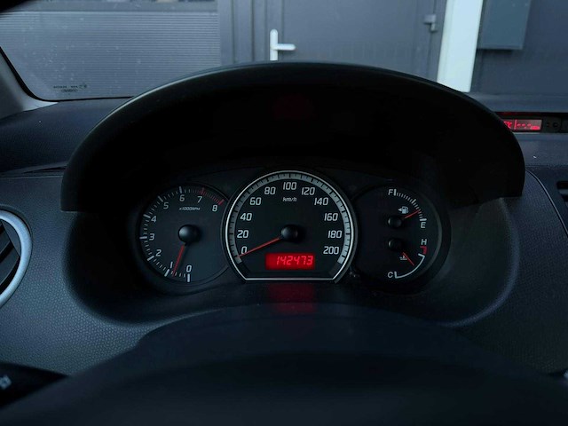 Suzuki - swift - 1.3 gls - car - 2006|2-tpl-88|iaw - afbeelding 19 van  20