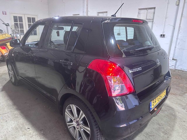 Suzuki - swift - 1.3 shogun - 84-gbd-5 - 2008 - afbeelding 6 van  9