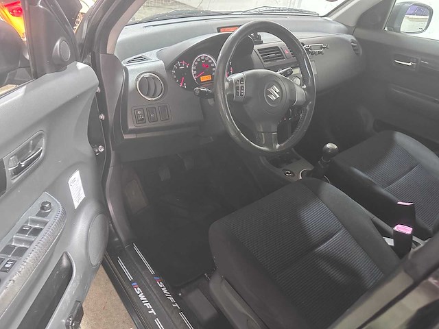 Suzuki - swift - 1.3 shogun - 84-gbd-5 - 2008 - afbeelding 8 van  9