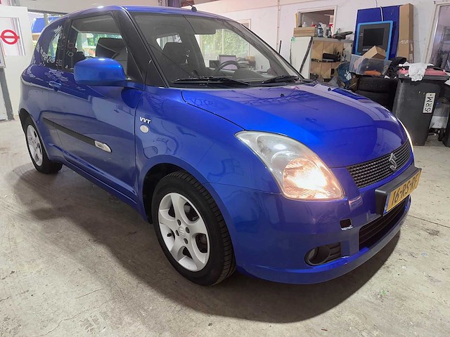Suzuki - swift - 1.5 exclusive - 16-rs-rf- 2005 - afbeelding 12 van  15