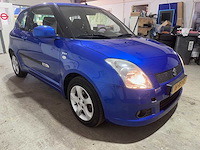 Suzuki - swift - 1.5 exclusive - 16-rs-rf- 2005 - afbeelding 12 van  15