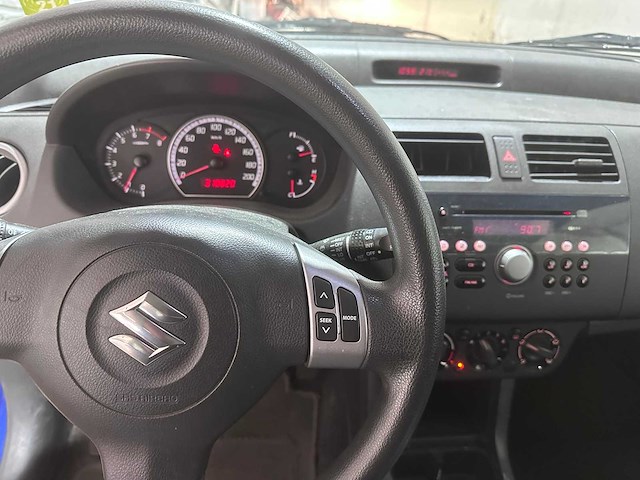 Suzuki - swift - 1.5 exclusive - 16-rs-rf- 2005 - afbeelding 15 van  15